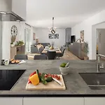 Willa Gina *