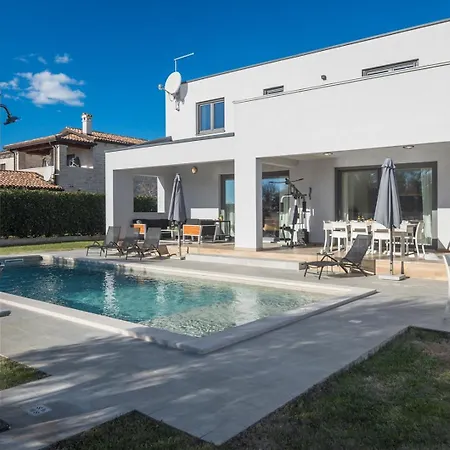 Gina * Nova Vas (Porec)